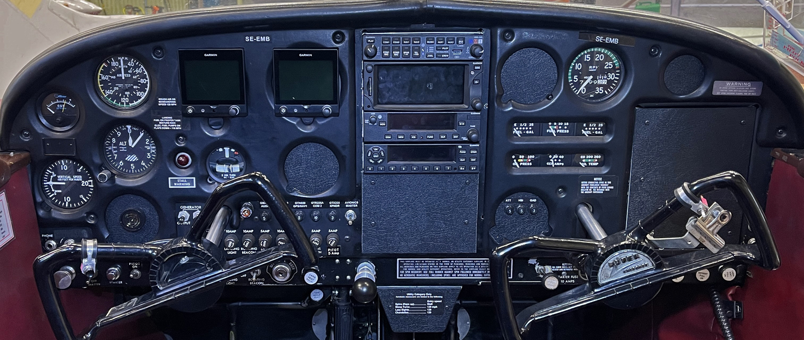 Garmin G5 EFIS in a Piper PA28140 SAMIONICS